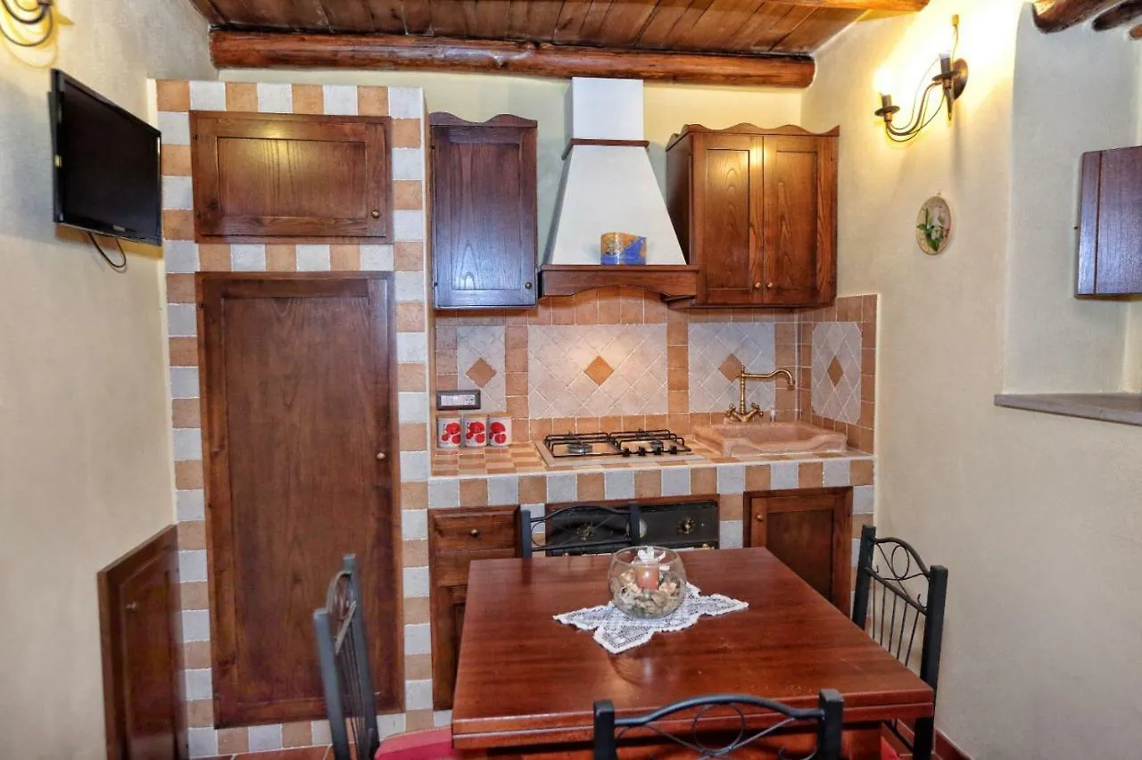 Villa Al Castello Brolo Italia